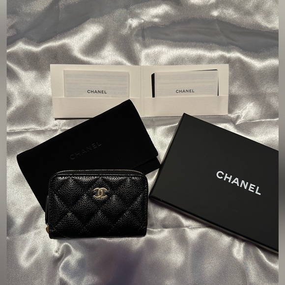 CC ZIPPED CAVIAR PURSE 11 BLACK CALFSKIN GOLD ICON